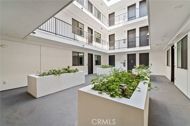 Foto del edificio - 7510 Sepulveda Blvd