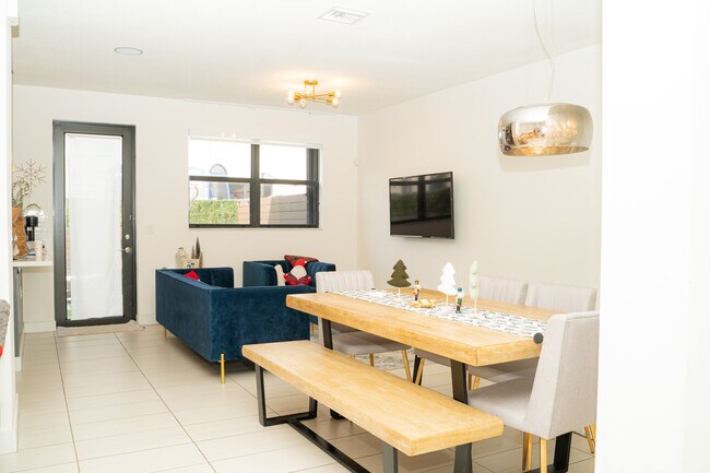 Foto del edificio - 1755 NW 126th St