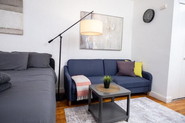 Foto del edificio - 328 E 74th St