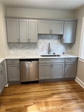 Building Photo - 2018 James St