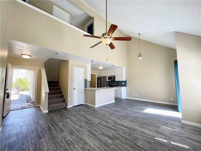 Building Photo - 1001 Green Valley Cove