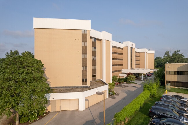 Building Photo - Fairways Condominium