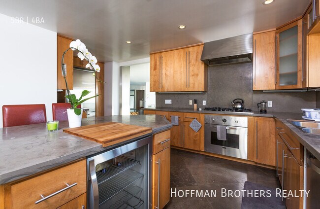 Foto del edificio - 3624 Glenridge Dr