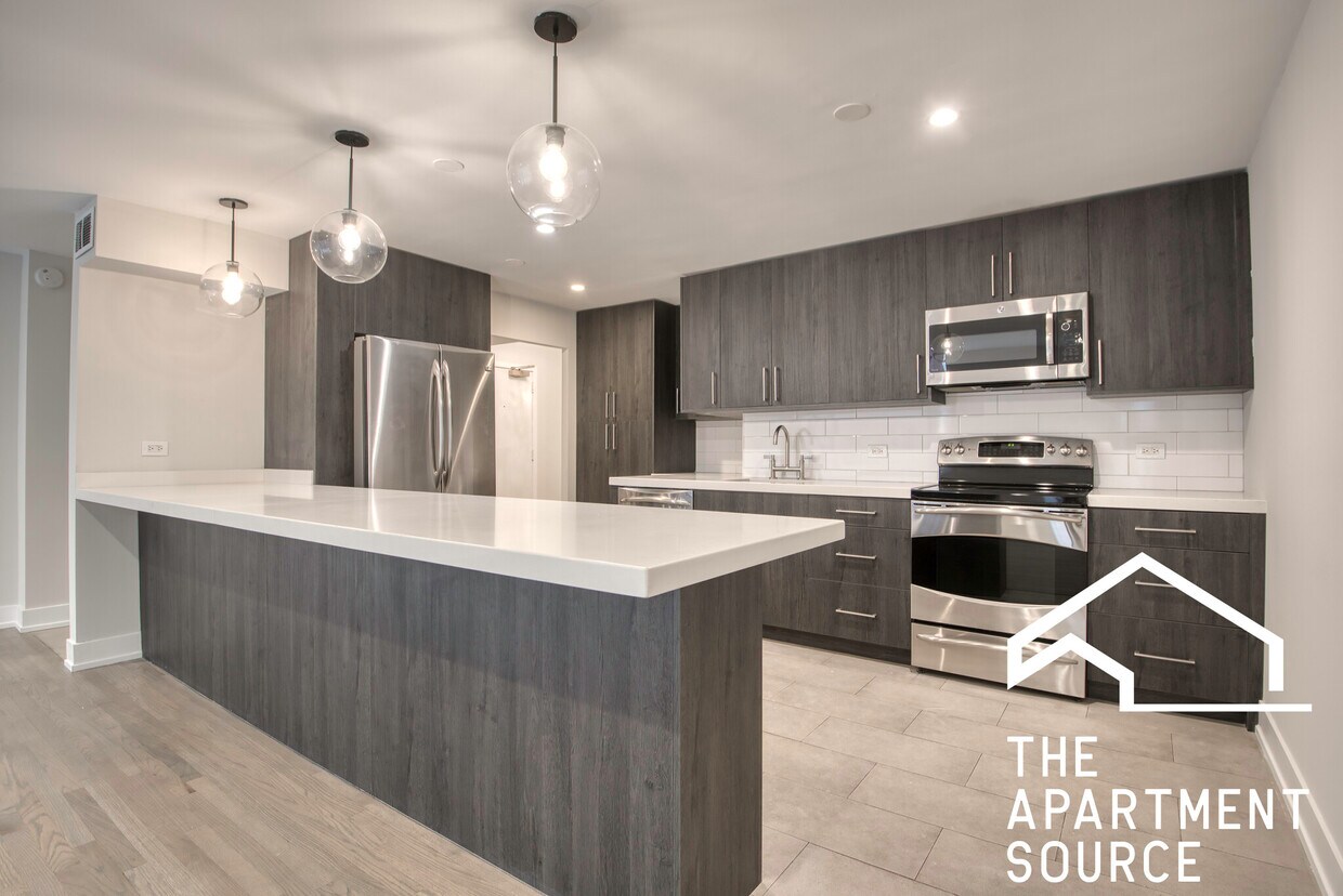 Foto principal - 227 E Walton St