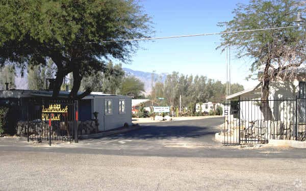 Building Photo - Tamarisk Trailer Park