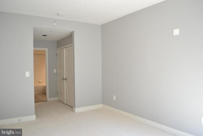 Building Photo - 4101 Albemarle St NW