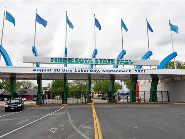 Building Photo - 1366 Pascal St