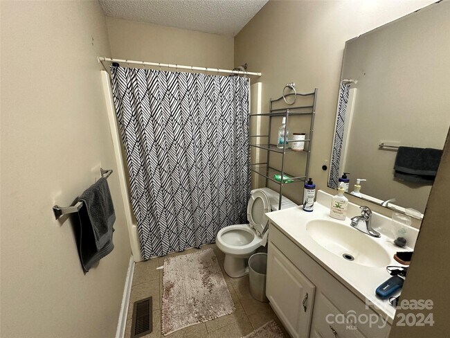 Foto del edificio - 311 Epworth St NW