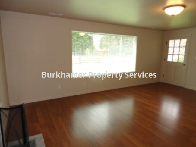 Foto del edificio - 706 Granada Rd