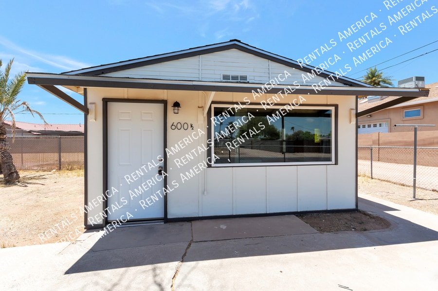 600 1/2 W 12th St House Rental in Casa Grande, AZ