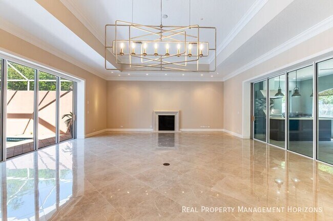 Foto del edificio - 6914 Stanhope Pl