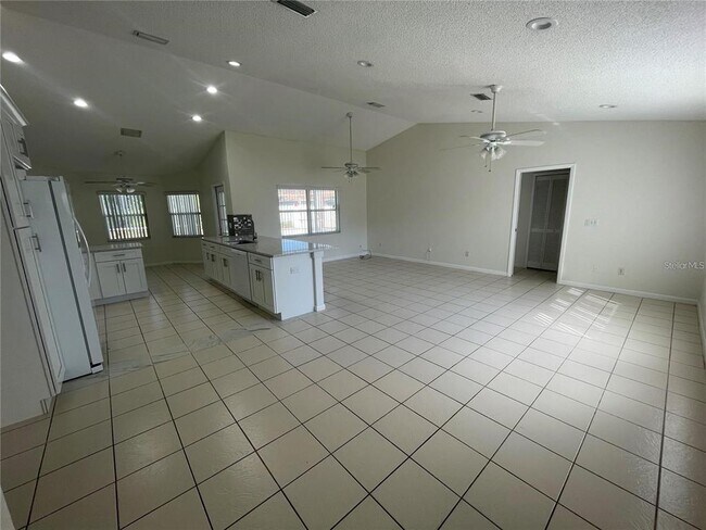 Foto del edificio - 9 Birchwood Pl