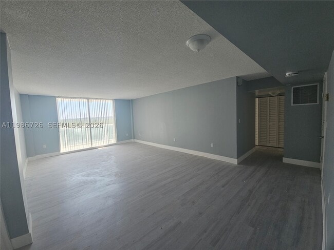 Building Photo - 2841 NE 163rd St