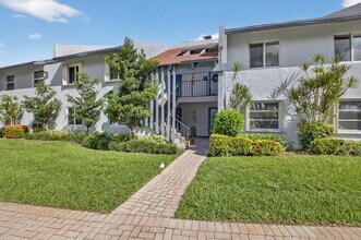 Building Photo - 6525 S Oriole Blvd