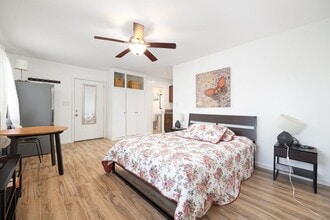 Building Photo - 554 Los Angeles Pl