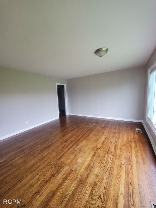 Foto del edificio - 2 br, 1 bath House - 3605 6th Ave