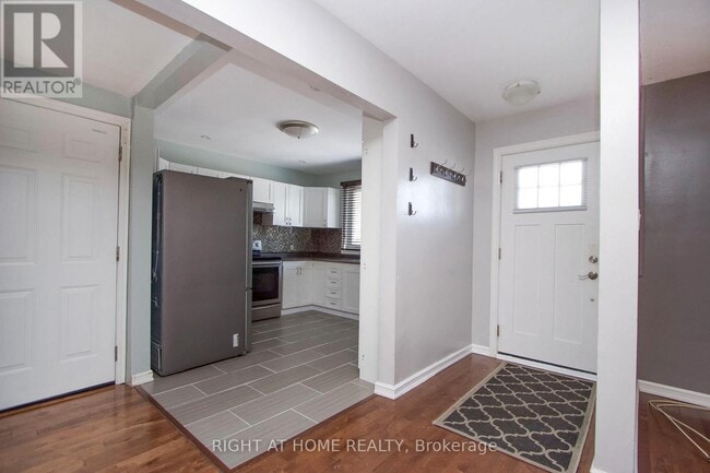 Building Photo - 94 Emperor St