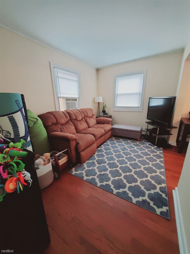 Building Photo - 2 br, 1 bath Condo - 29 Scofield Ave