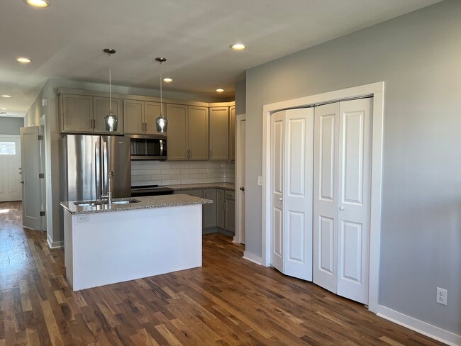 Photo - 1703 Heiman St House