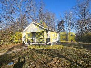 Building Photo - 4623 Dayview Ave Building Photo - 4623 Dayview Ave