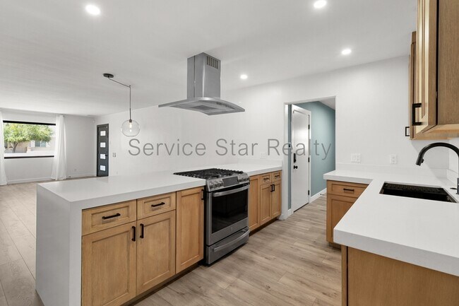 Foto del edificio - 2121 W Avalon Dr