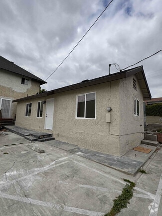 Building Photo - 1811 E Cesar E Chavez Ave