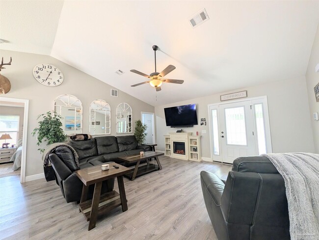 Building Photo - 6837 Sage Brush Ln