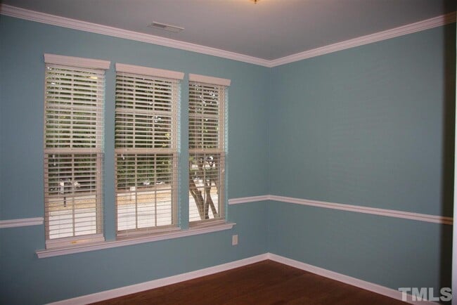 Building Photo - 1027 Valleystone Dr