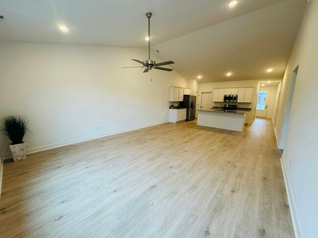 Building Photo - 1810 Lateglow Way