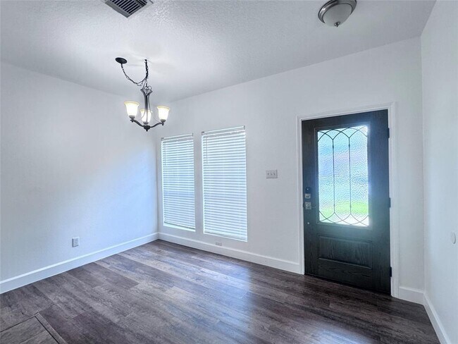 Foto del edificio - 15503 Hickory Dale St