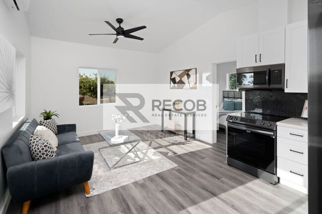 Foto del edificio - 4685 49th St