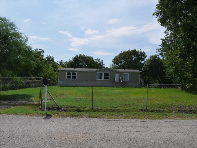 Building Photo - 16020 1/2 Sam Brookins St