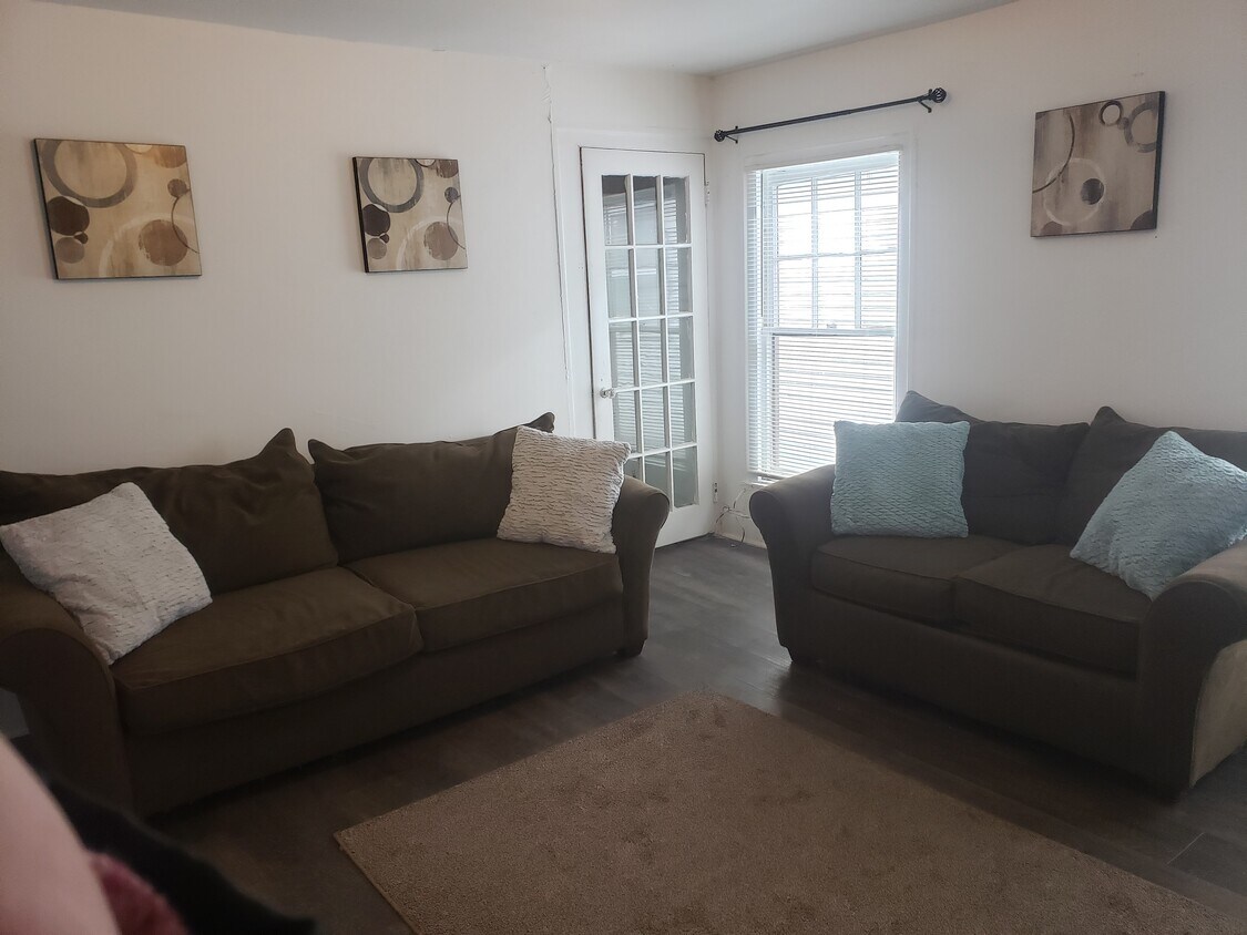 Living room - 56 W Bridge St