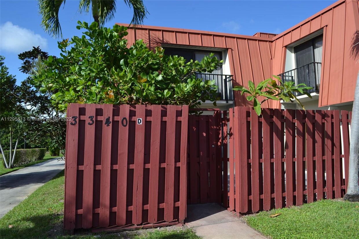 Foto principal - 3340 Meridian Way S