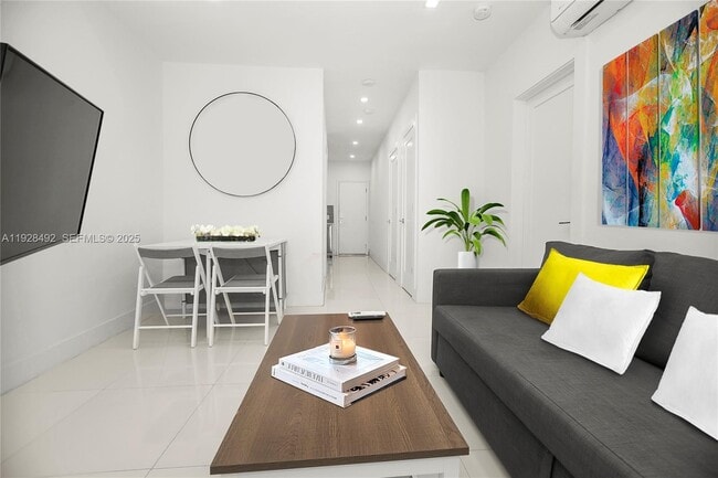 Foto del edificio - 733 Michigan Ave