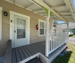 Building Photo - 630 Frisco St