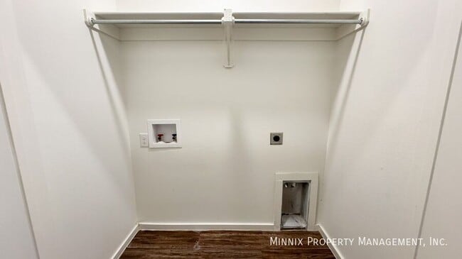 Building Photo - 2101 N Jayton Ave