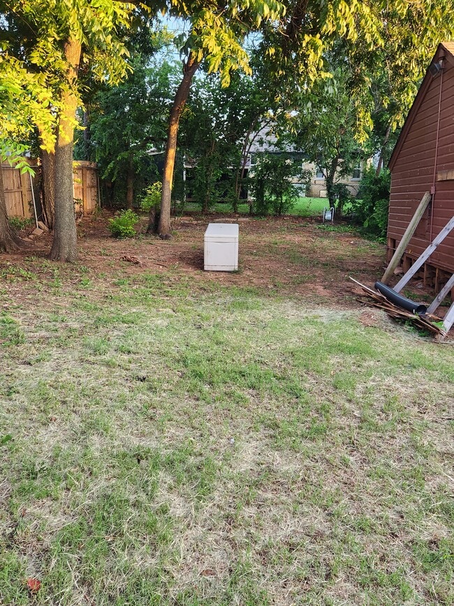 backyard - 3140 NW 27th St