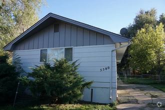 Building Photo - 5570-5580 W 10th Ave