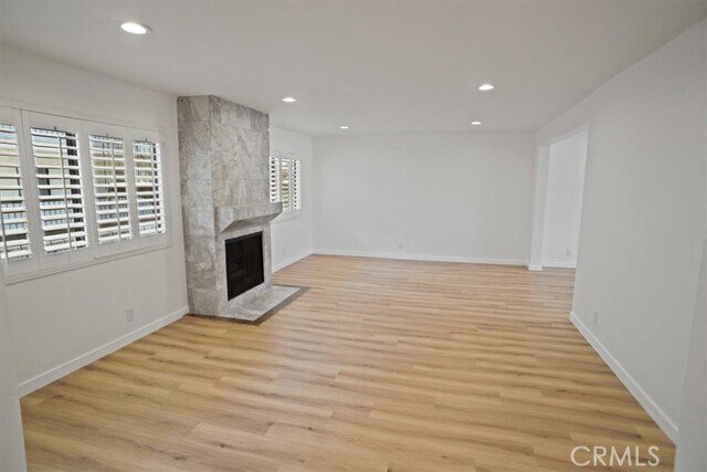 Foto del edificio - 635 E Elmwood Ave