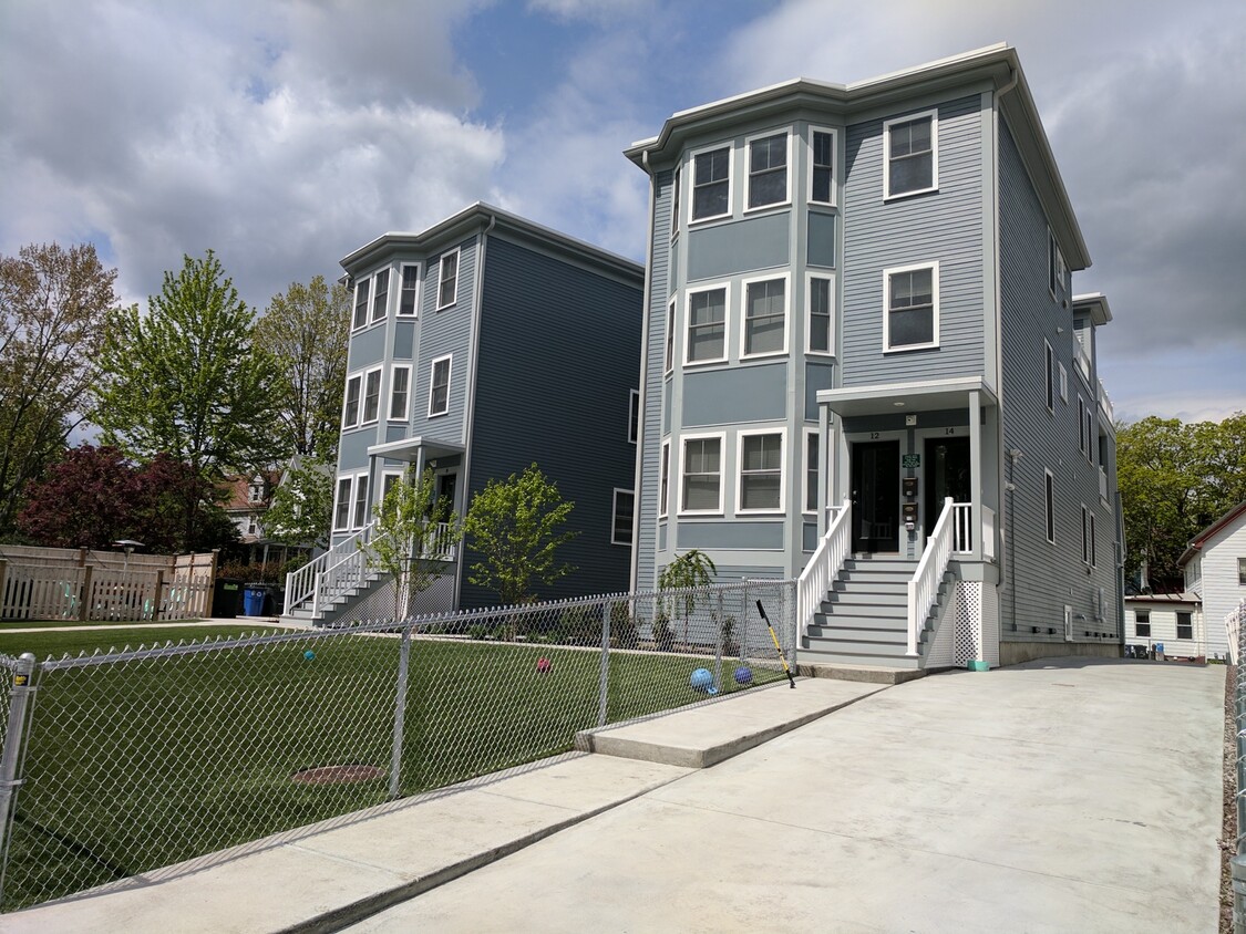 Primary Photo - 14 Fern St
