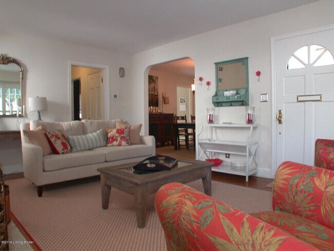 Foto del edificio - 4210 Briarwood Rd