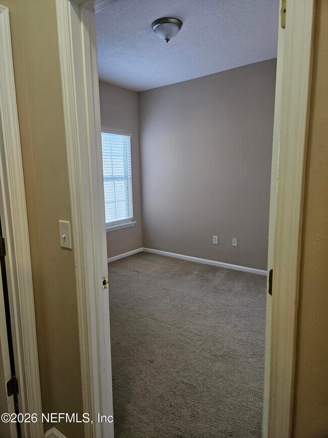 Foto del edificio - 3888 Summer Grove Way N