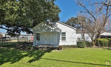 Building Photo - 14742 Hempstead Rd