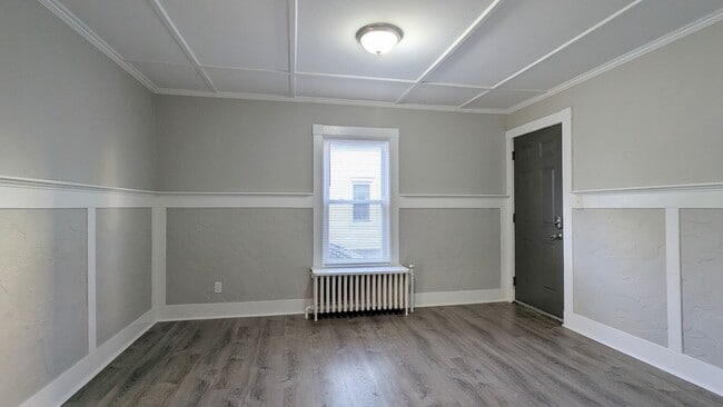 Building Photo - 2 Silver Pl