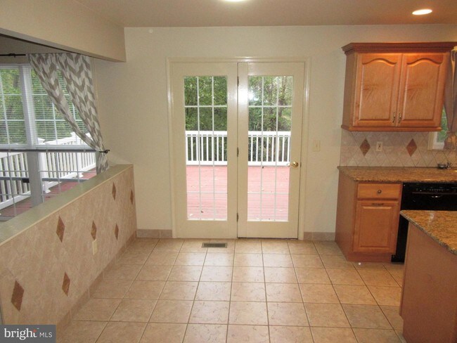 Building Photo - 360 Mourning Dove Dr