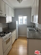 Building Photo - 233 N Park View St