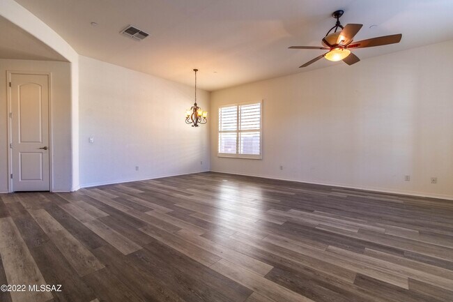 Building Photo - 11877 N Mesquite Hollow Dr