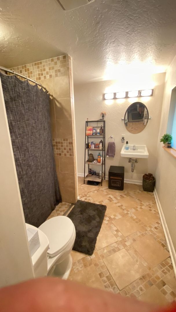 Foto del edificio - Lakeview Property in Hauser; Utilities Included