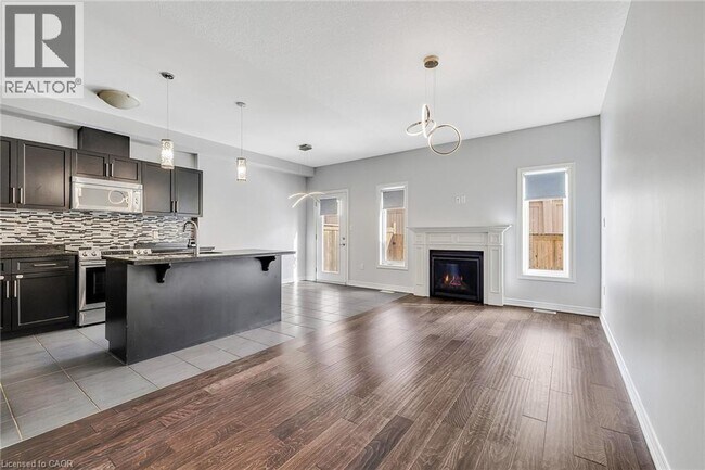 Photo du bâtiment - 89 Sonoma Valley Cres